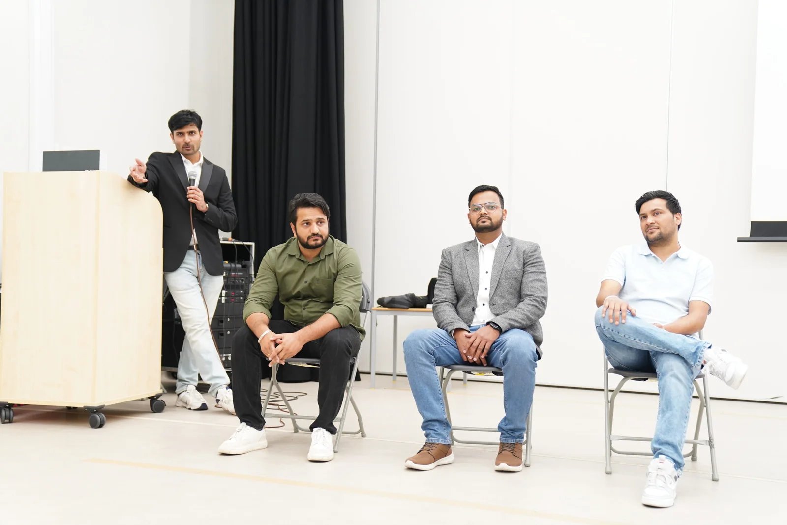 Founders in a live Xgurukul mentorship session